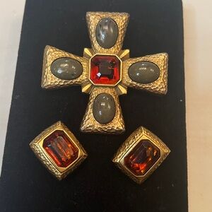 Vintage Doncaster Jewelry Duo . Amazing brooch slide pendant necklace & earrings